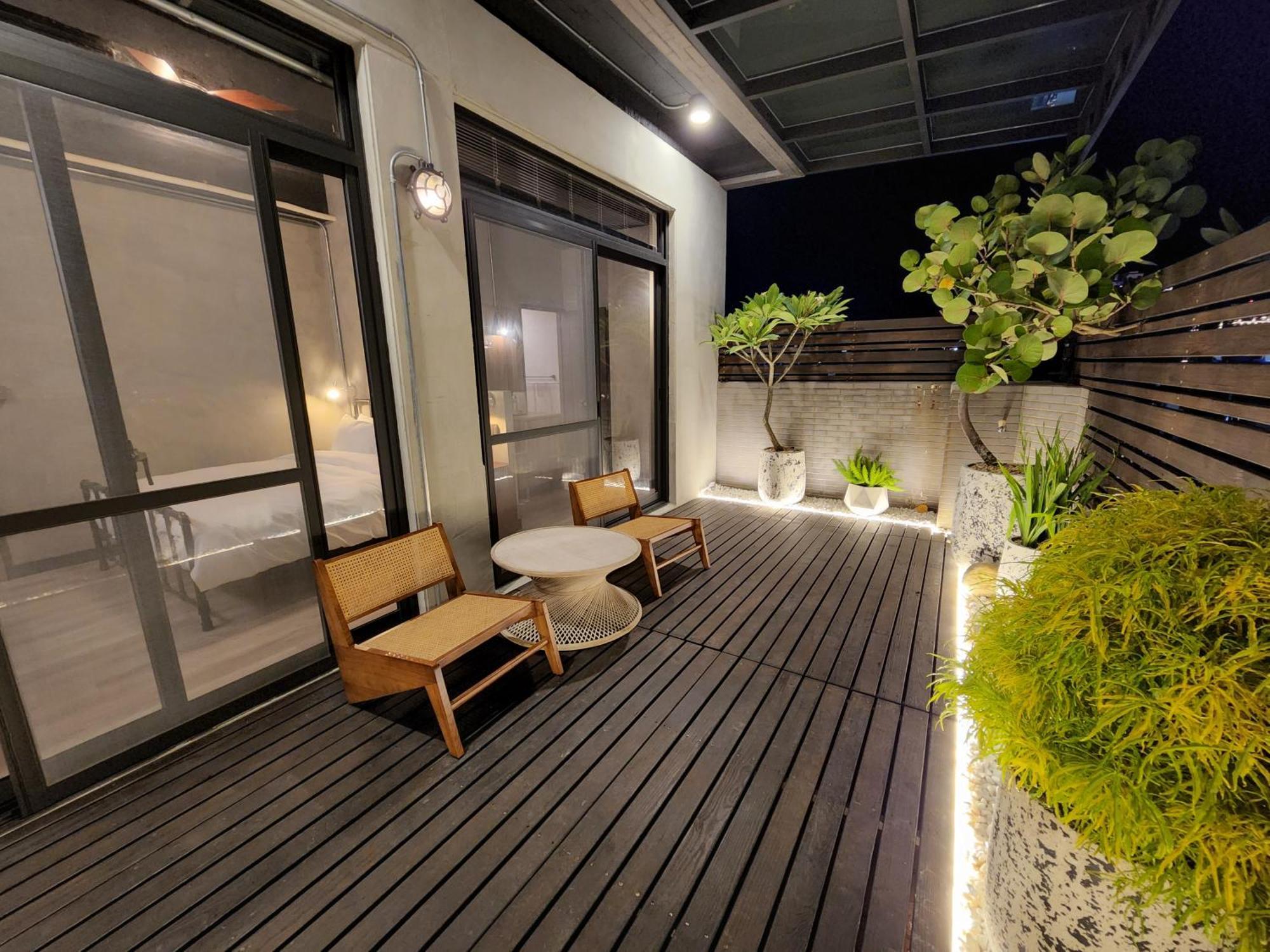 Hotel The Retro Tai-Pan Tainan Exterior foto